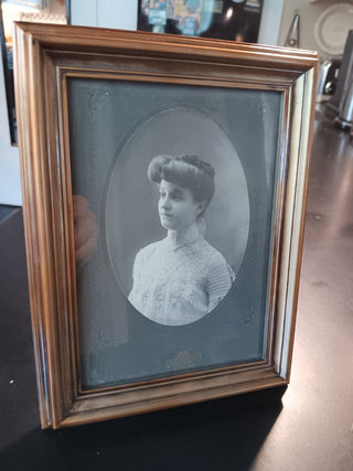 AntiqueGold Frame 6x8"