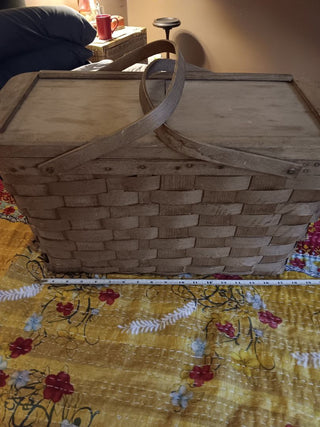 Vint.Picnic Basket