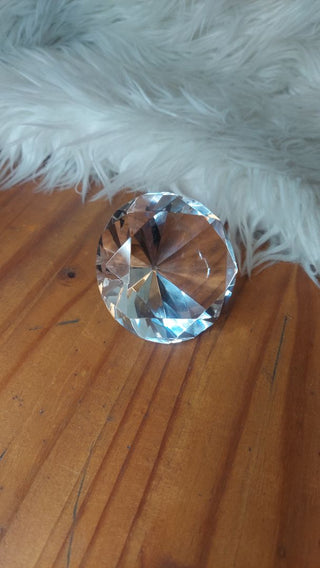 Beautiful Crystal Diamond Shaped Decor Paperweight
