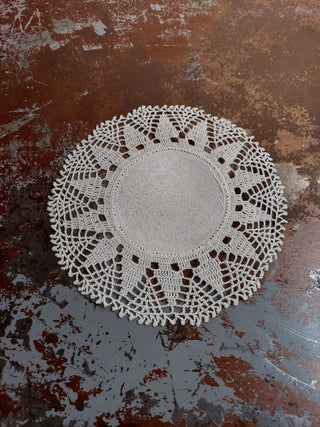 Antique Circle of Trees Linen and bobbin lace doily starched - wall hanging ASIS