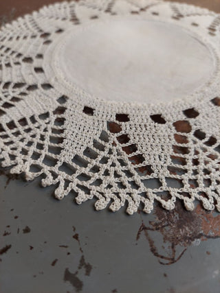 Antique Circle of Trees Linen and bobbin lace doily starched - wall hanging ASIS
