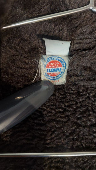 1974 Western Faux Fur Collar & Lined Tan Double Breasted Coat, size large, easily Tailored jacket