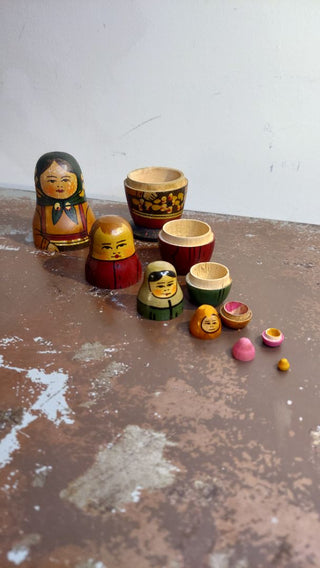 Early Russian Matryoshka (nesting) hand painted stacking doll comprising 6 inter-fitting dolls - As-Is (T&M)
