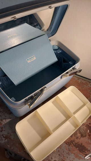1963 Silhouette Biscayne Blue "Ladies Case" (aka train travel case) by Samsonite - No Key - AS-IS