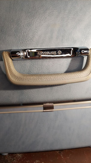 1963 Silhouette Biscayne Blue "Ladies Case" (aka train travel case) by Samsonite - No Key - AS-IS