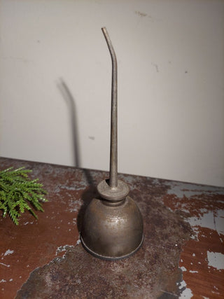 vintage thumb oil can 5.5 inch
