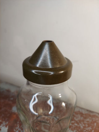 1930s sugar dispenser pour by Bloomfield industries Chicago, bakelite lid