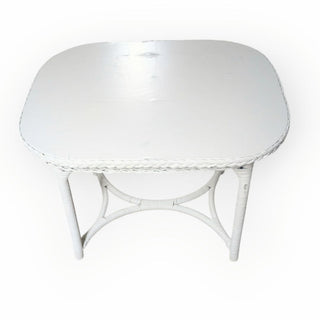 White Wicker End Table 25Wx30Dx24H