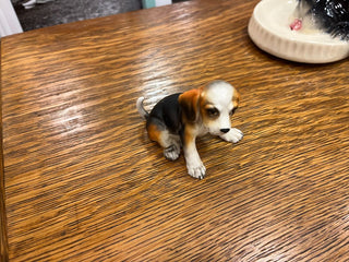 VTG Beagle Statue Small