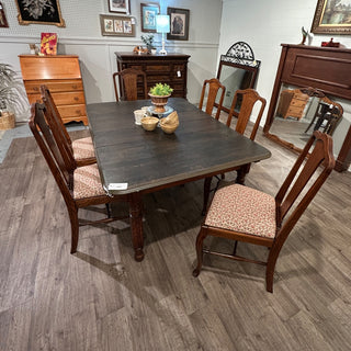 Vintage Oak Dining Table with 6 Chairs 44"Wx44"Dx28"H