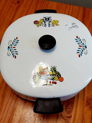 MCM atomic - FIESTA Gourmet wear Dutch Oven by The Homer Laughlin - Folk Art Enamelware Lidded Pot AS-IS