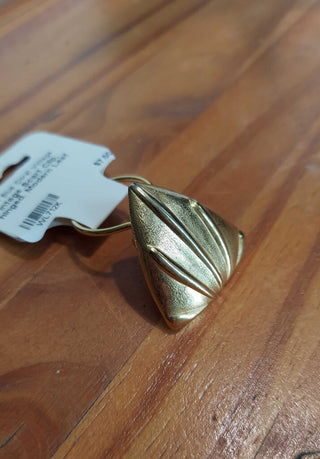 Vintage Scarf Clip, hinged. Modern Leaf