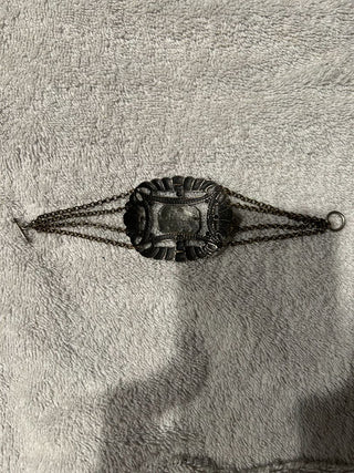 Repurposed Buckle Girl Depiction