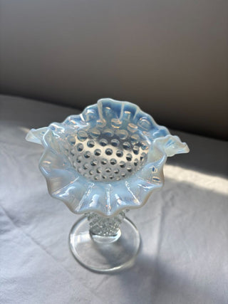 Hobnail vase w opaline ruffled top