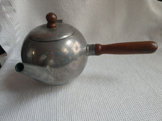 Art Deco Pewter Tea/Coffee Pot ALLOY ARTWORKS INC #276 5.5 diameter