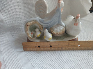 Hens & Chicks Figurine Japan