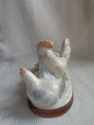 Hens & Chicks Figurine Japan