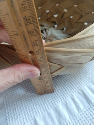 Round Hawaiian Hand Woven Palm Frond Basket 9" diameter