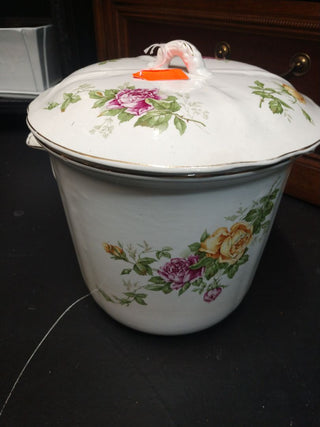 Staffordshire English Floral Chamber Pot w Lid