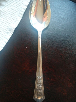 Service for 8 no salad forks Silver Plate & Chest  3 Serving Spoons