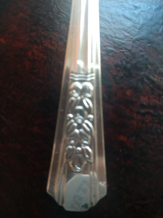Service for 8 no salad forks Silver Plate & Chest  3 Serving Spoons
