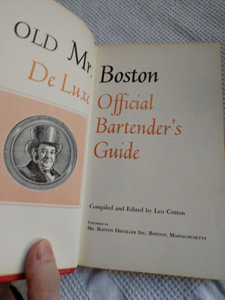 Old Mr Boston Bartenders guide 1968