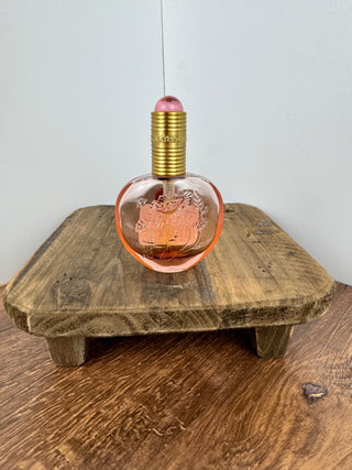 Perfume bottle