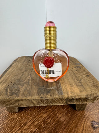Perfume bottle