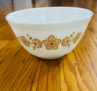 Vintage Pyrex Butterfly Gold Mixing Bowl 7.4" X 4"