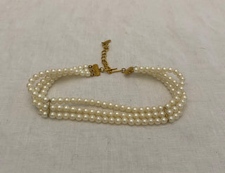 1990s Faux pearl necklace