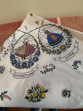 Swedish Tablecloth 36" Square