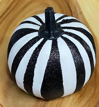 Striped pumpkin 5x5”