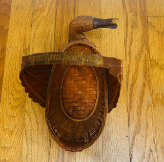 Wicker Swan Basket