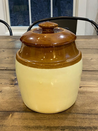 USA Pottery Cookie Jar BP6698