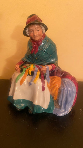 Royal Doulton 'Silks & Ribbons'