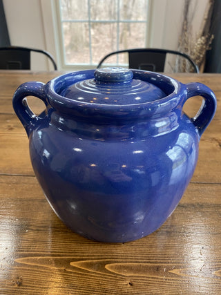 USA Pottery Bean Pot/Cookie Jar