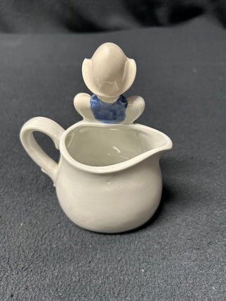 Dutch girl creamer