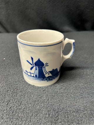Delft coffee mug