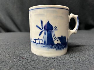 Delft coffee mug