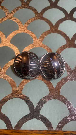 Crown Tifari silver clip earrings