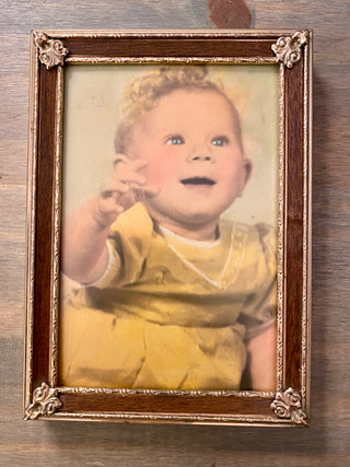 5x7 Gold Frame w/Faux Wood Detail