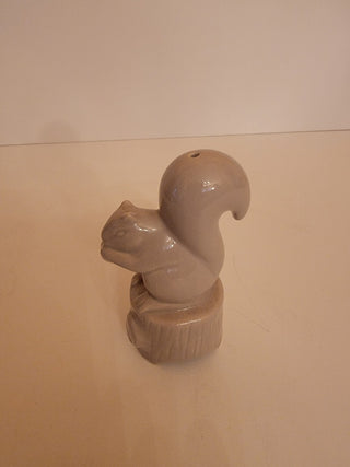 Ceramic squirrel pie vent