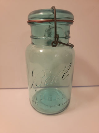1923-1933 aqua wire mason jar w/glass lid