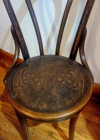 Bentwood Art Nouveau chair/Great Northern Chair Co./Chicago (15.25” x 15” x 33.5”)