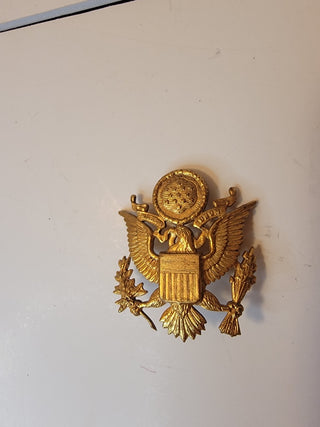 WW2 eagle insignia officers cap badge
