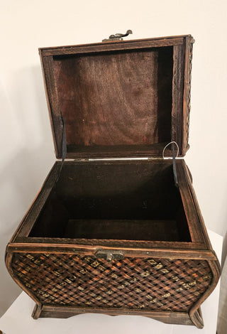 Vintage Wicker Rattan Woven Jewelry Box with Gold Tones