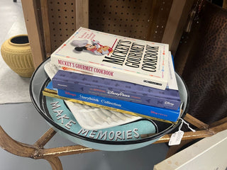 Disney Parks Cookbook-HC-New