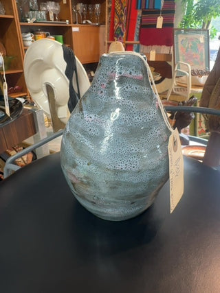 Vintage, Mcm handmade pottery vase glazed with pink