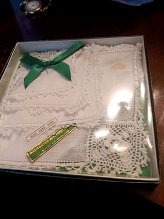 BridalLace Hankie