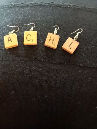 Scrabble Ear. Pick 2k 2